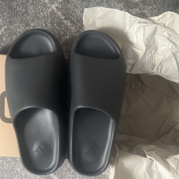 Yeezy slide granite colorway size 12 and 14 brand new in box - Picture 2 of 6